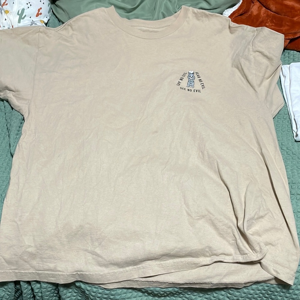 Oversized Graphic Tee